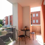 Sunny Near With 2br, Ac And Free Parking Apartment Vecses