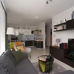 Sunny Near With 2br, Ac And Free Parking *