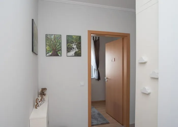 아파트 Sunny Near With 2br, Ac And Free Parking *